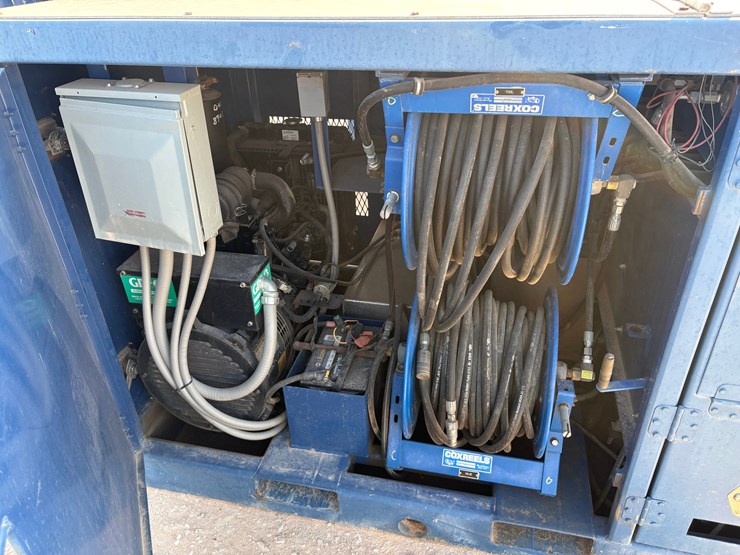 self-contained-20k-wp-grease-injection-unit-combo-p/b-8.4-kw-isuzu-diesel-generator-image-7