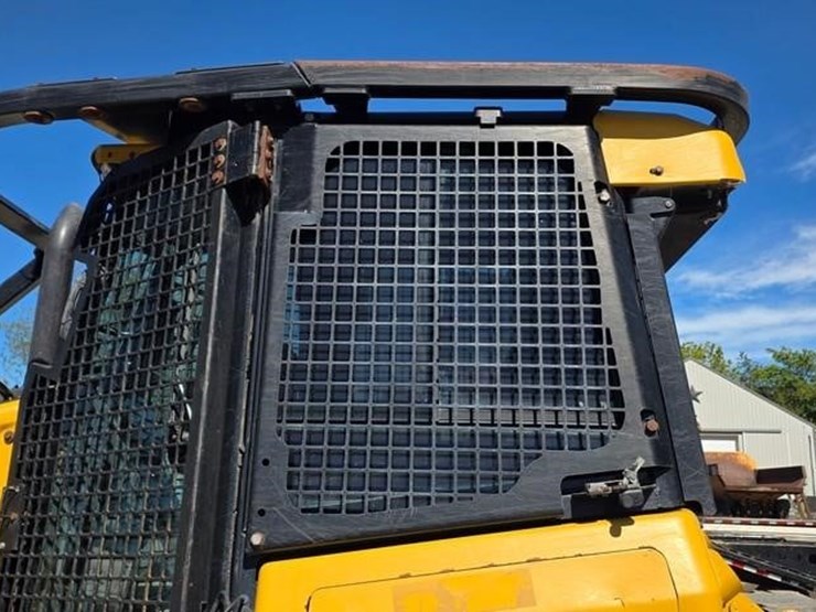 2021-caterpillar-d3-image-19