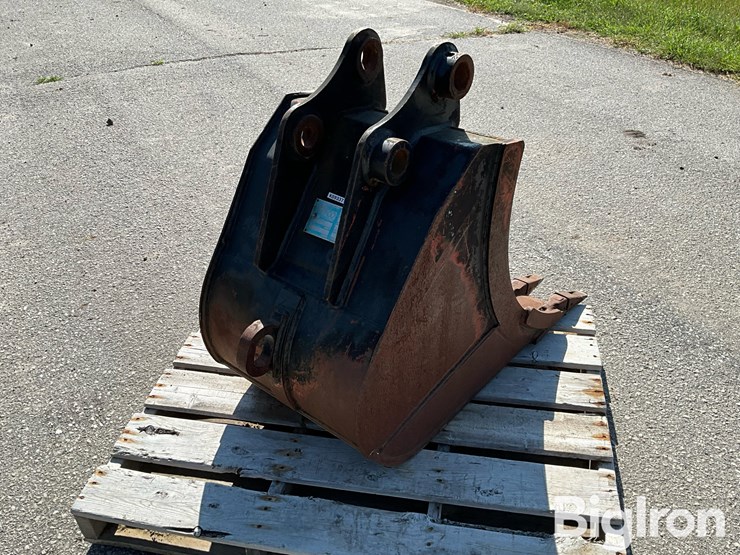 2020-fleco-sy60-24”-toothed-mini-excavator-bucket-image-5