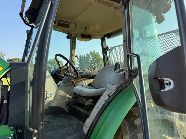 2019-john-deere-5090e-image-71