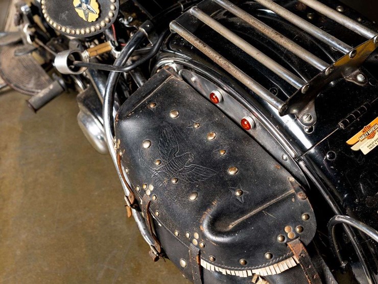 1947-harley-davidson-"74"-knucklehead-image-17