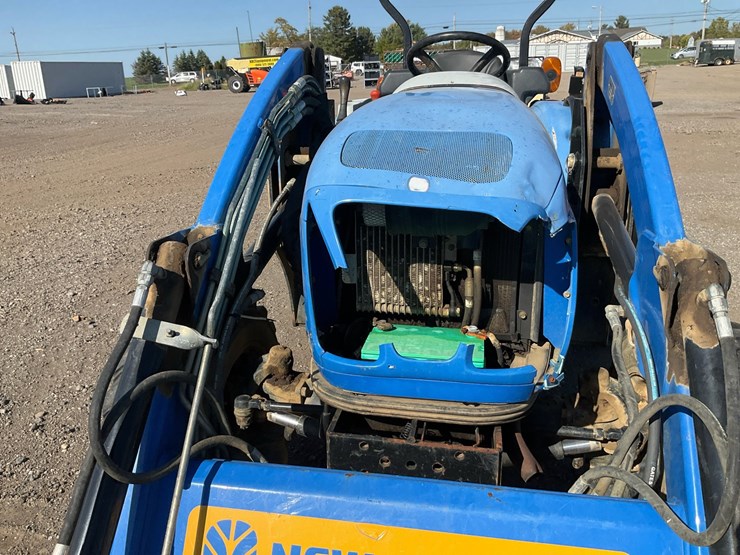 2010-new-holland-boomer-50-image-27