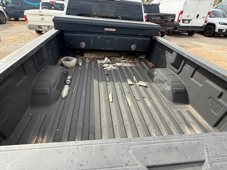 2021-chevrolet-silverado-2500hd-image-26