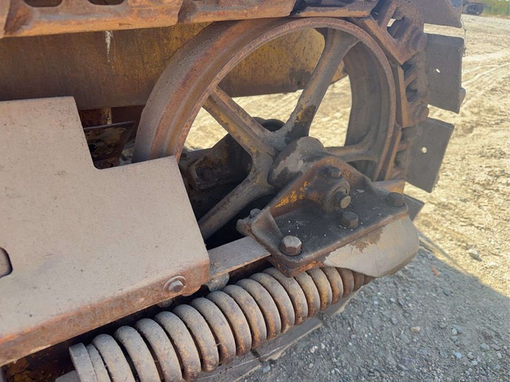 caterpillar-20-image-16