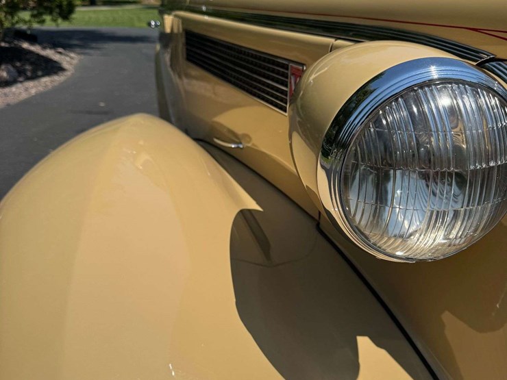 1937-cadillac-series-60-five-passenger-touring-sedan-image-27