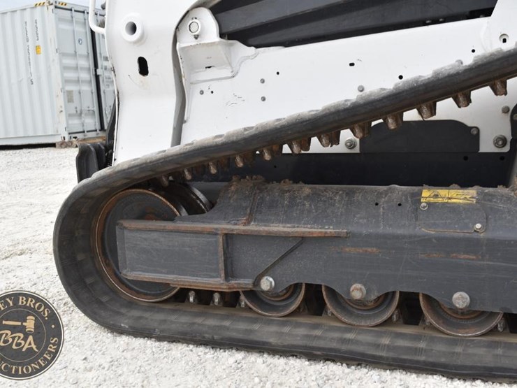 2025-bobcat-t650-image-16