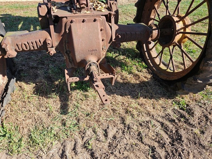 john-deere-model-b-image-17