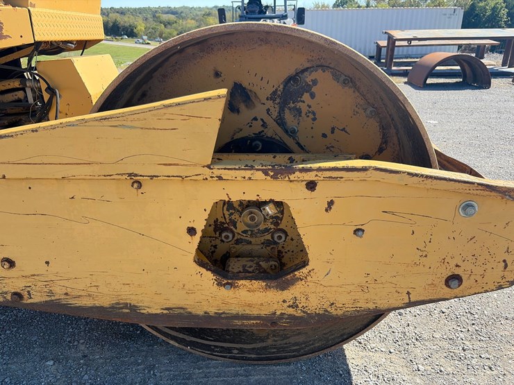 caterpillar-cs-431b-image-14