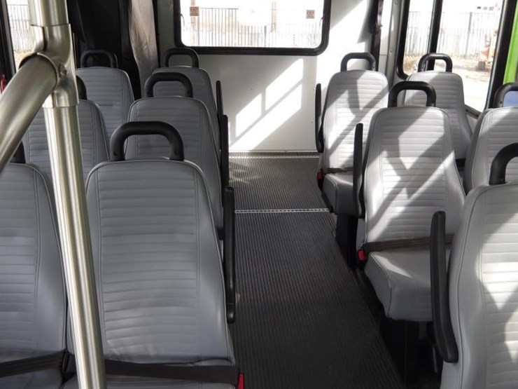 2016-ford-e450-image-23