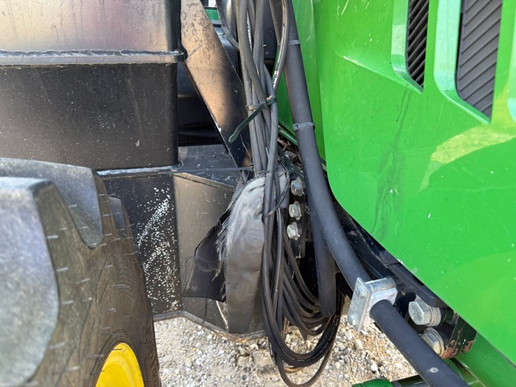 2017-john-deere-6110m-image-45