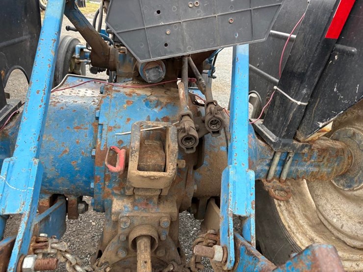 ford-4000-image-11