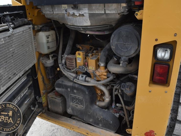 2016-caterpillar-289d-image-32