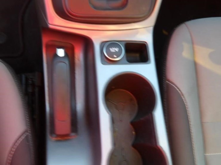 2015-ford-escape-image-21