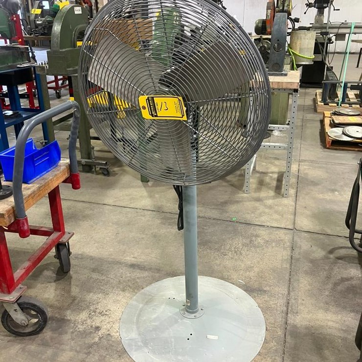 24" PEDESTAL FAN