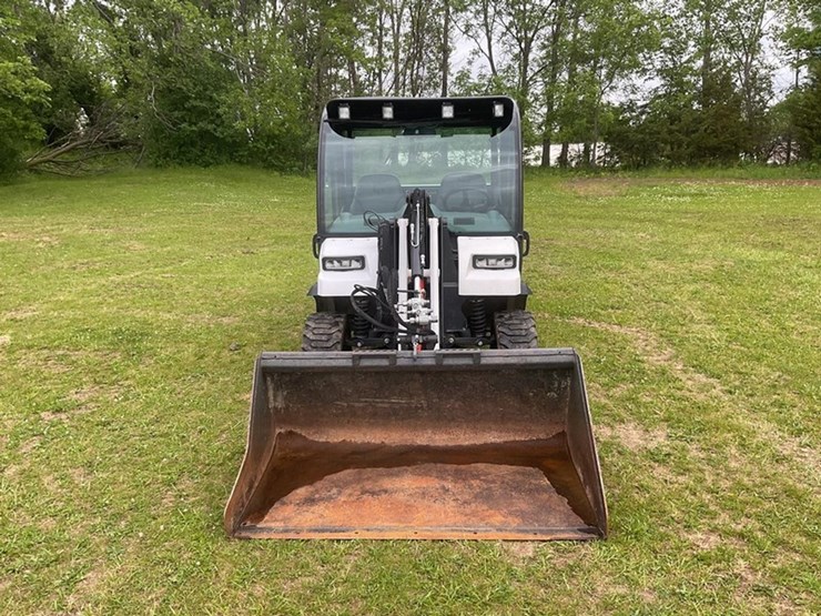#1041-•-2022-bobcat-uw56-tool-cat-138036-image-2