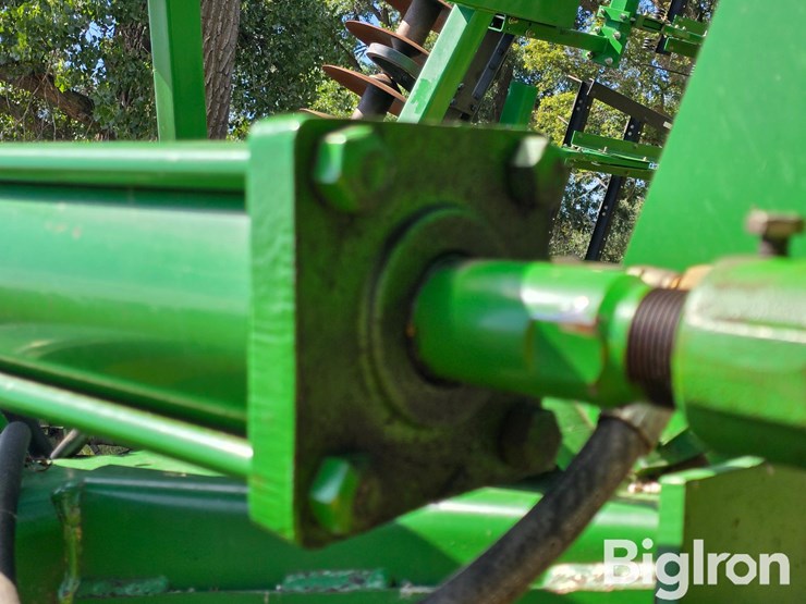 2005-john-deere-637-image-19