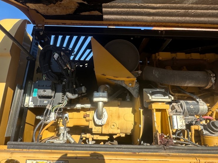 2012-caterpillar-m322d-image-23