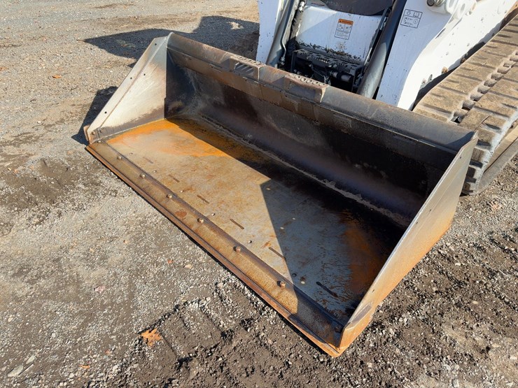 2023-bobcat-t740-image-9