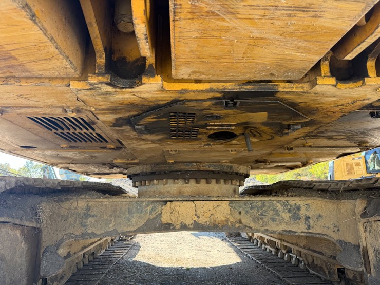 caterpillar-320e-image-5