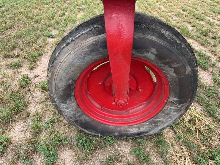 farmall-560-diesel-hi-clear-image-13