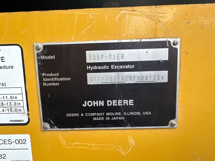 2023-deere-135-p-tier-image-19