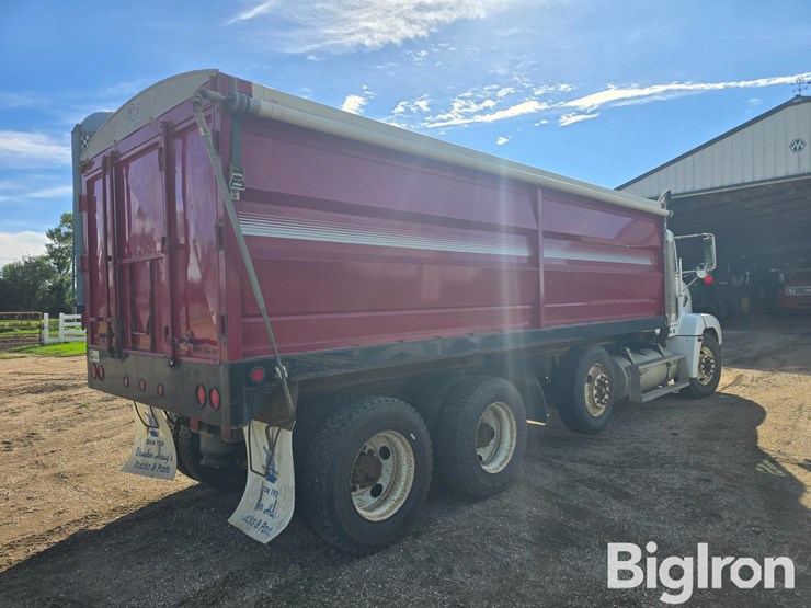 1999-freightliner-fld112-image-5