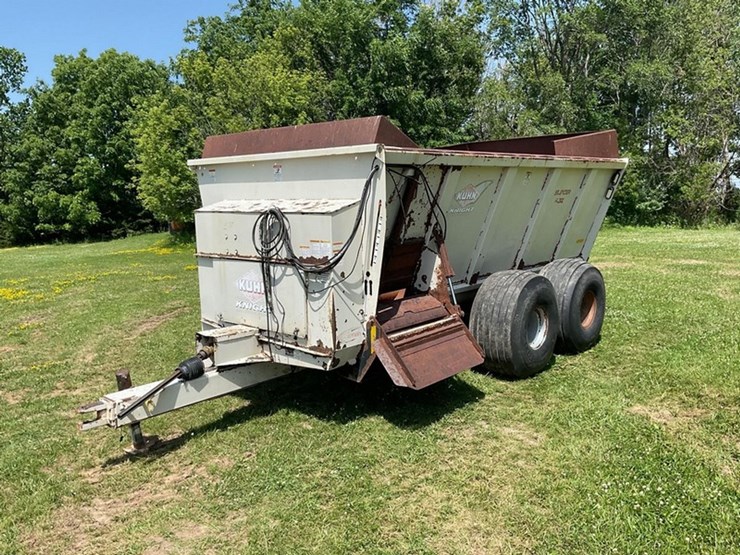 2009-kuhn-knight-8132-image-1