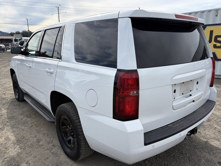 2016-chevrolet-tahoe-image-6