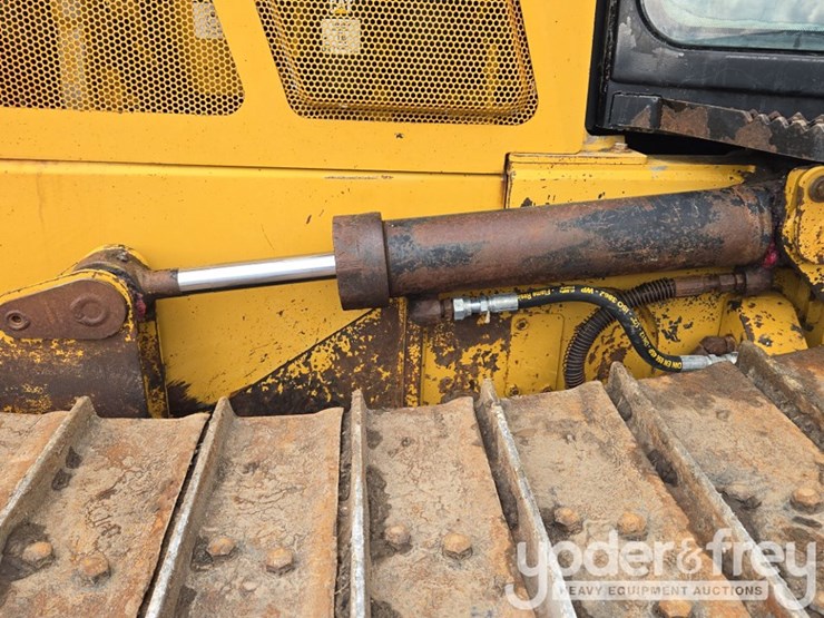 2014-caterpillar-d5k2-lgp-image-25