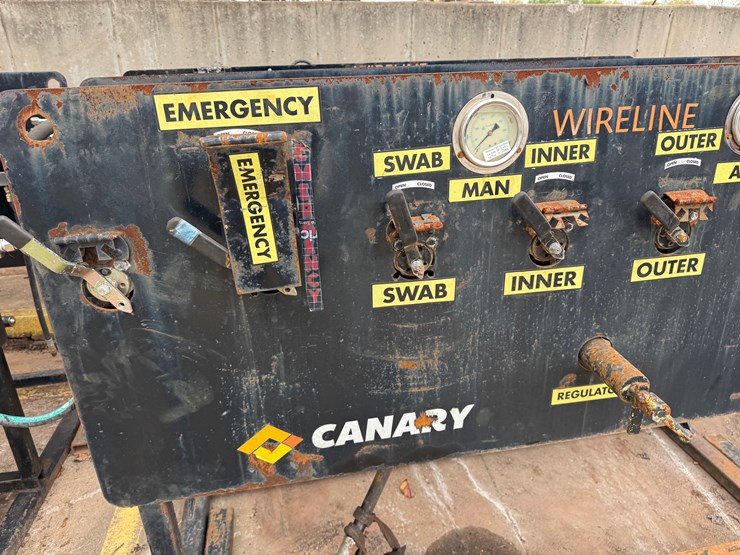 lot-w/-(3)-remote-5k-wp-accumulator--wireline-frac-valve-consoles-image-4