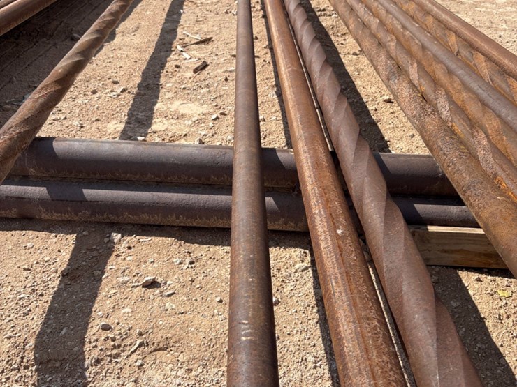 2-7/8”od-x-1-1/8”id-x-30.75’l-slick-drill-collar-w/-2-3/8pac-connections-image-1