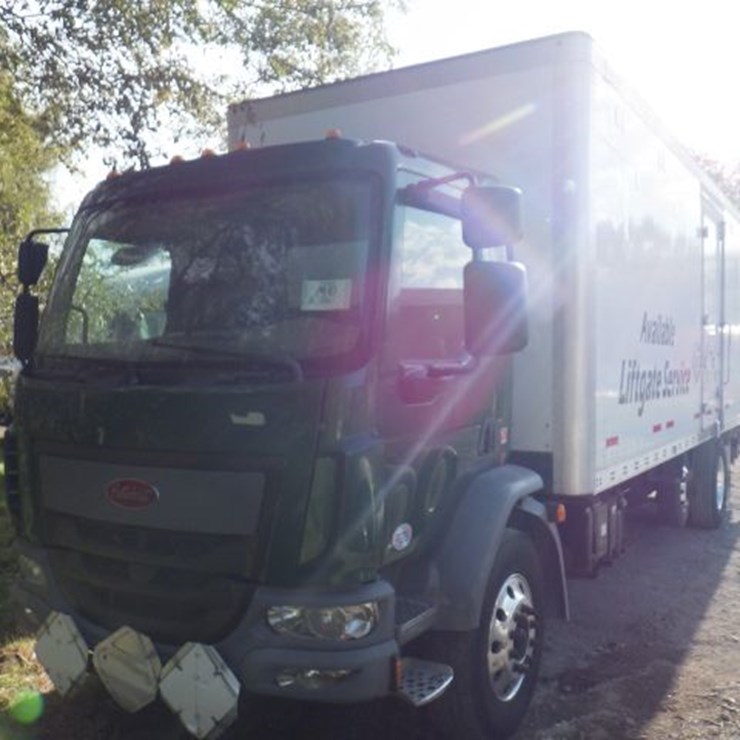 2016 PETERBILT 220