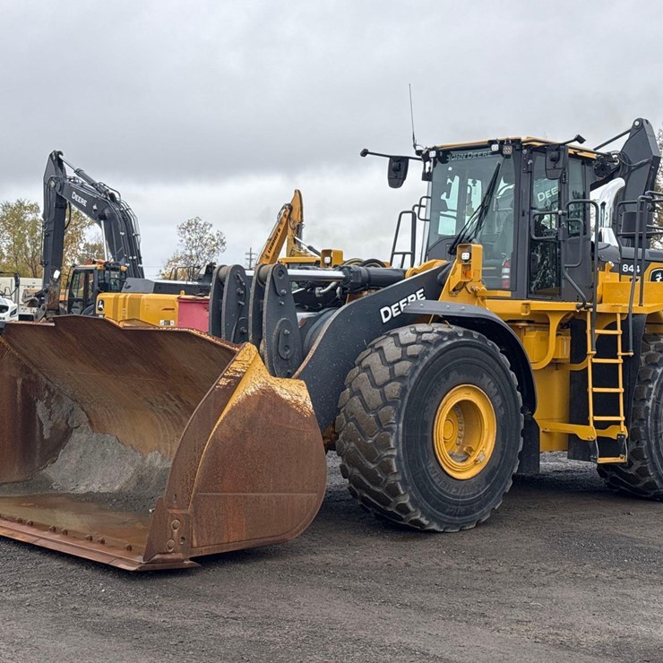 2024 DEERE 844 P-TIER