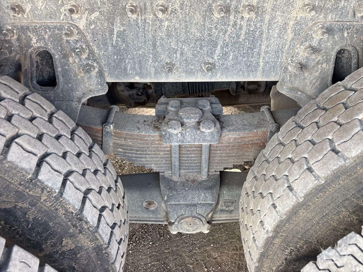 2016-international-workstar-7500-t/a-godwin-400t-dump-truck-image-26