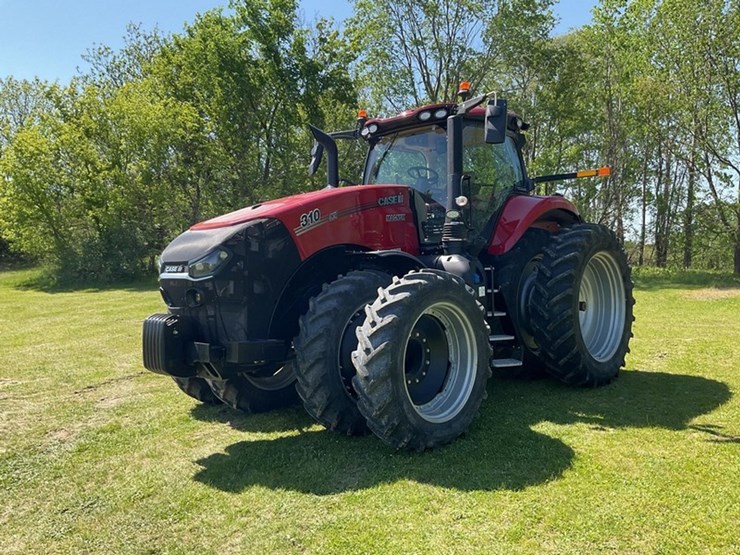 2022-case-ih-magnum-310-cvx-image-1