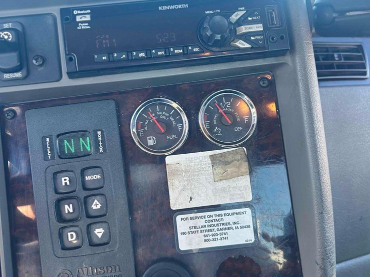 2018-kenworth-t300-image-46
