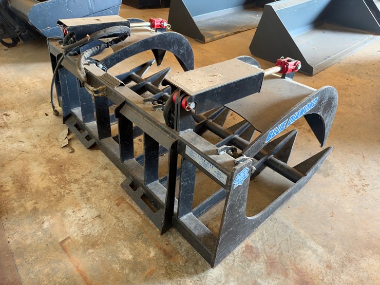 #124-•-blue-diamond-dual-lid-skid-steer-grapple-attachment-image-2