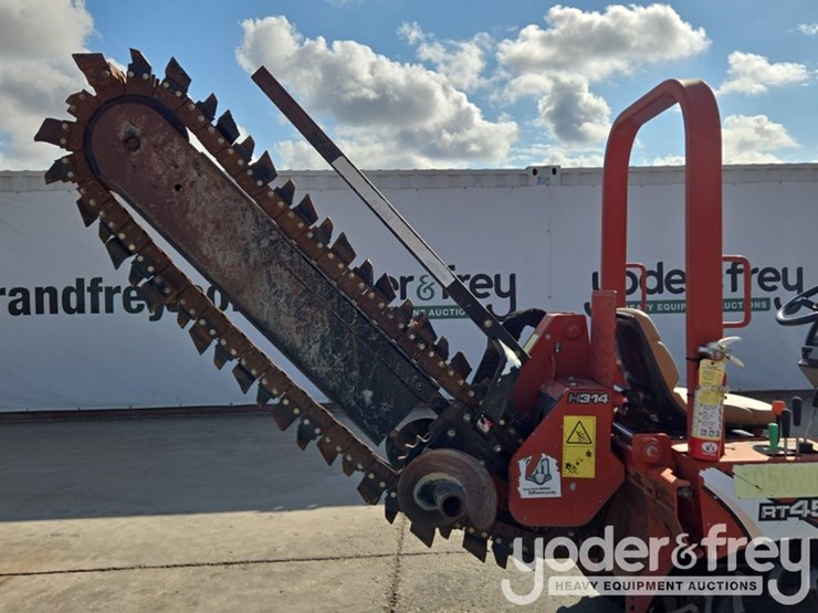 2017-ditch-witch-rt45-image-22
