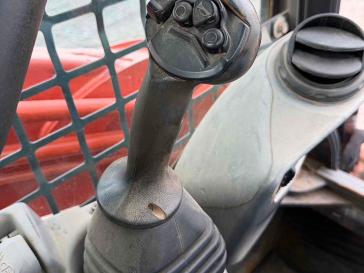 2019-kubota-svl95-2-image-19