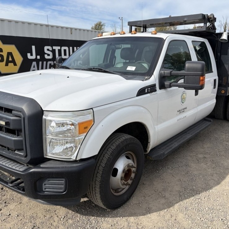 2011 FORD F350