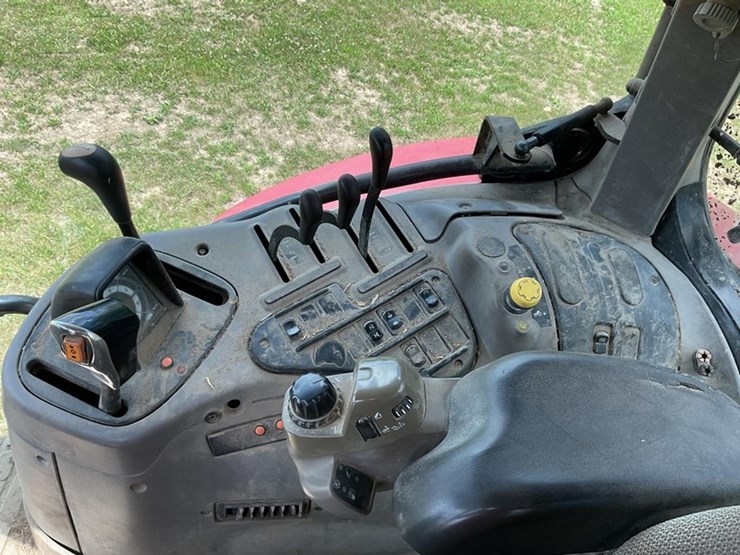 2011-case-ih-maxxum-140-pro-image-19