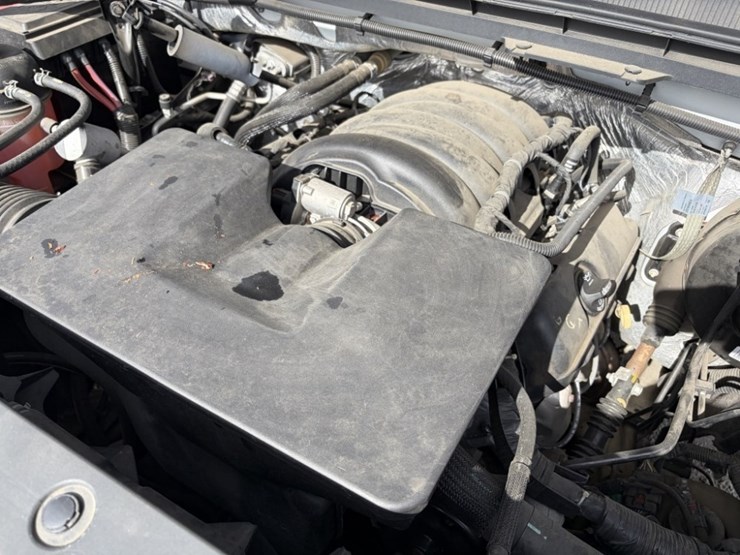 2014-gmc-sierra-1500-crew-cab-4x4-pickup-image-11