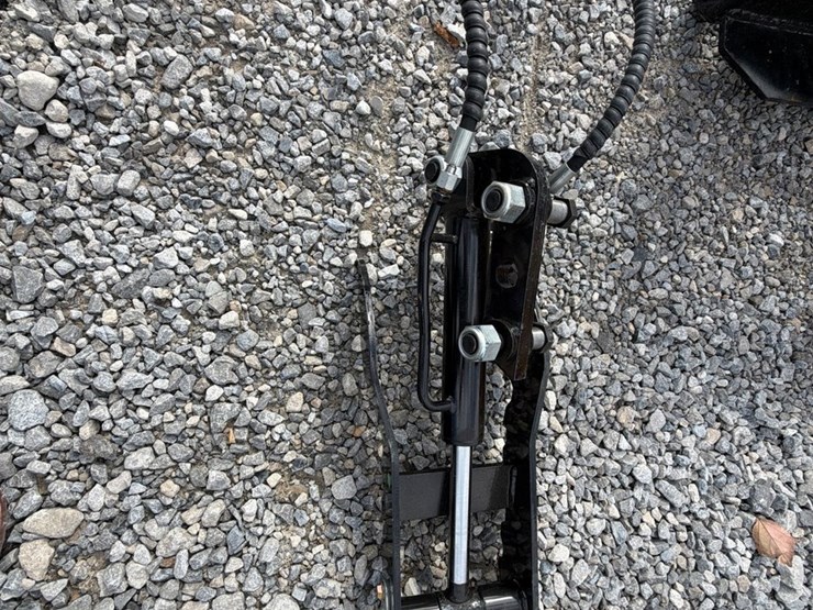 #662-•-mini-excavator-hydraulic-thumb-image-1
