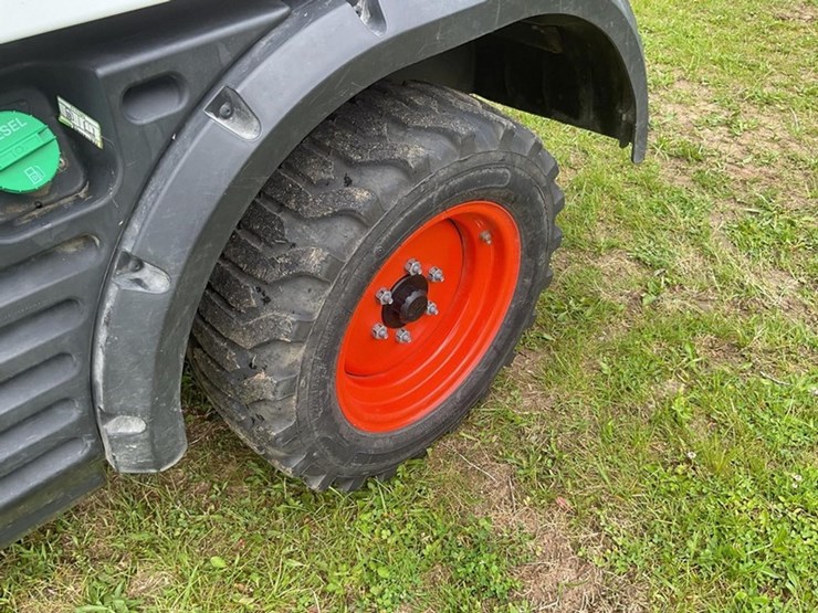 #1041-•-2022-bobcat-uw56-tool-cat-138036-image-14