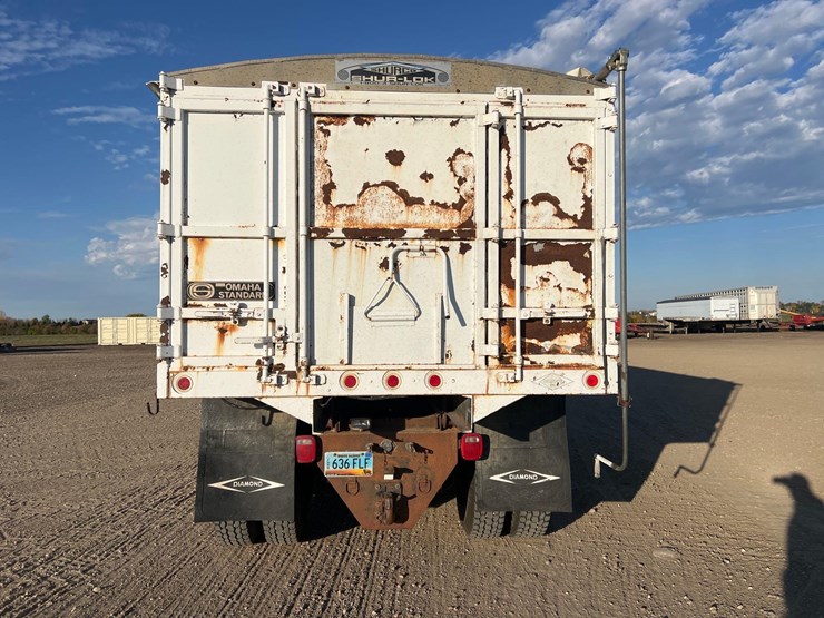 1991-ford-l9000-image-7