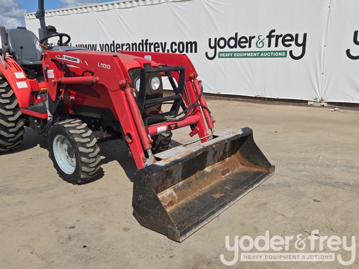 2010-massey-ferguson-1529-image-14