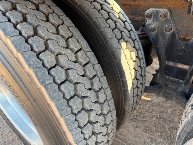2000-kenworth-t800-image-15