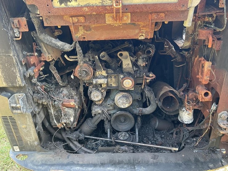#1052-•-2024-kubota-ssvl75-3-track-skid-steer-134817-image-16
