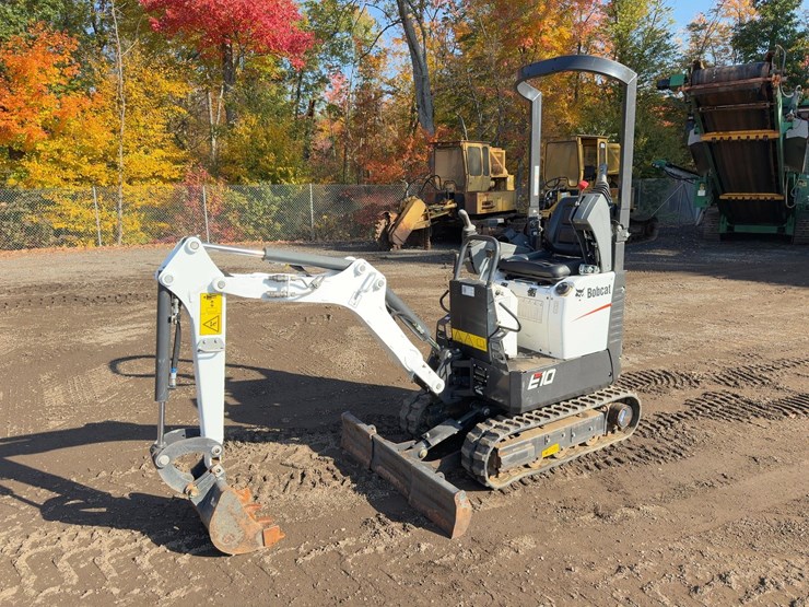 2023-bobcat-e10-image-1