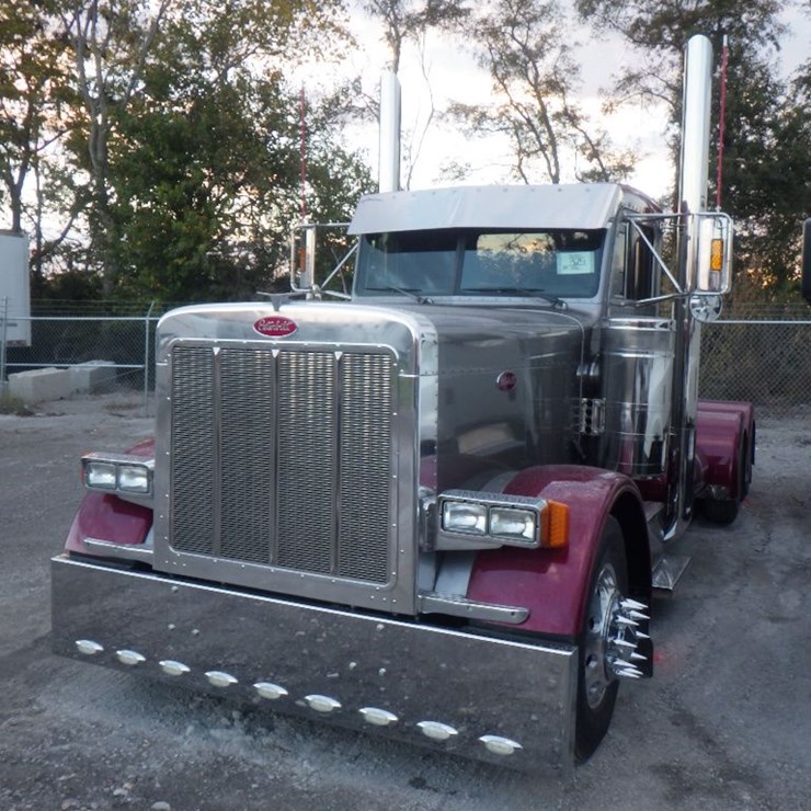 1999 PETERBILT 379